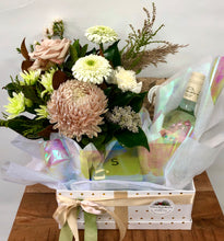 Load image into Gallery viewer, Posy Pamper Hamper