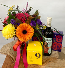 Load image into Gallery viewer, Posy Pamper Hamper