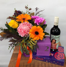 Load image into Gallery viewer, Posy Pamper Hamper